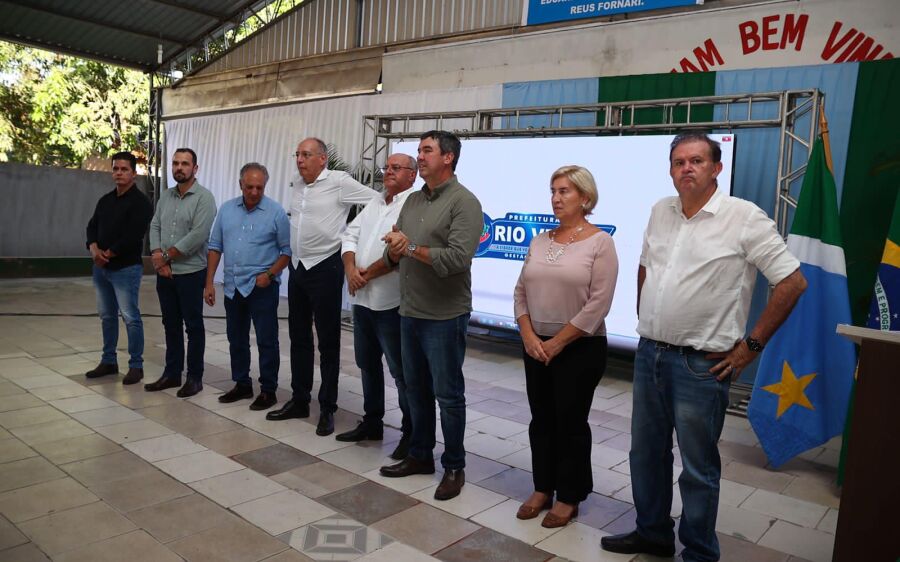 Riedel libera quase meio milhão de reais para reforma do clube da melhor idade de Rio Verde