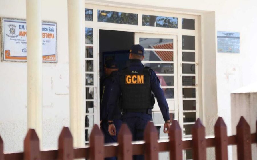 Advogada é esfaqueada por ex-aluno em escola da Capital