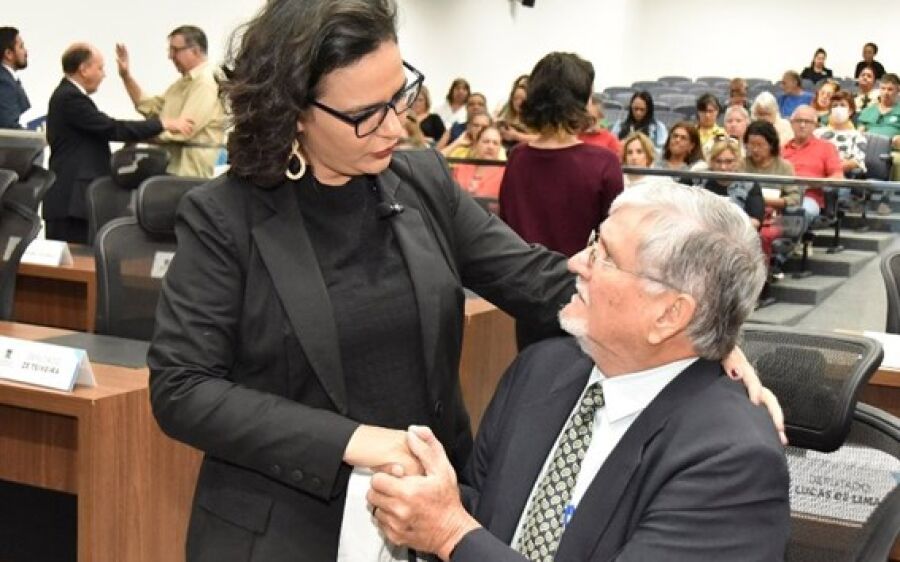 Deputados Zeca do PT e Gleice Jane assumem presidências de comissões