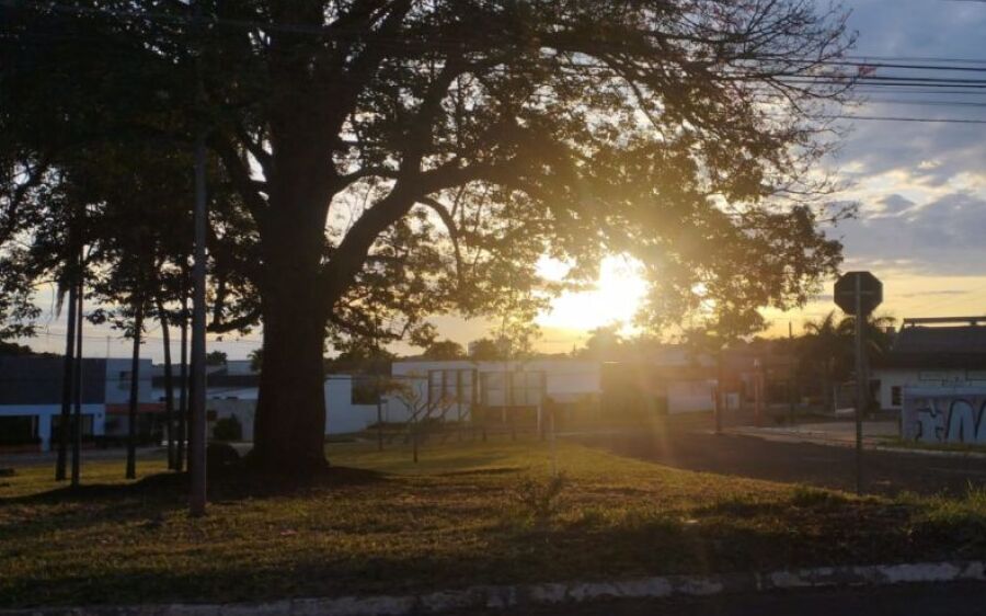 Domingo será ensolarado e de muito calor em MS