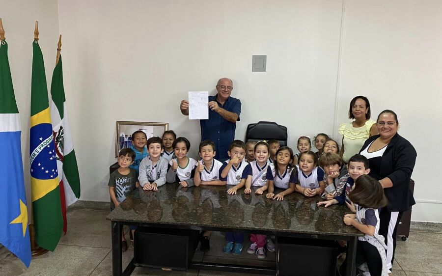 Projeto leva música clássica para escola em Rio Verde