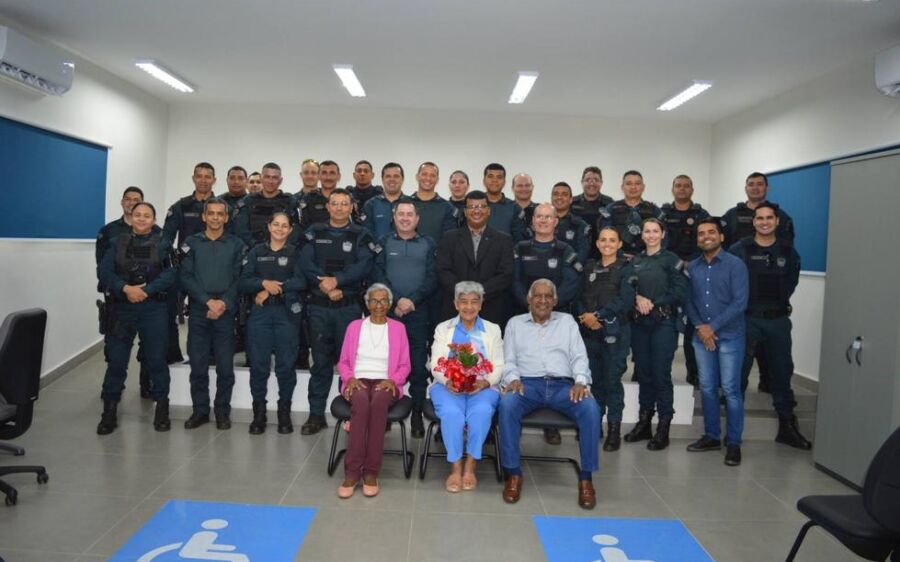Policial transferido para reserva é homenageado em Coxim