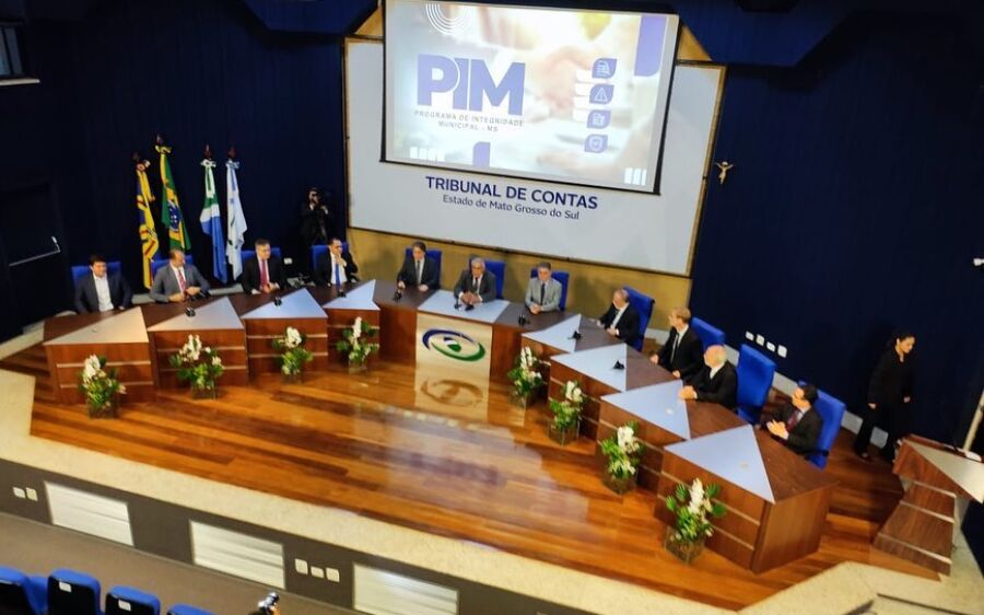 Prefeito Réus Fornari participa da apresentação do Programa de Integridade Municipal