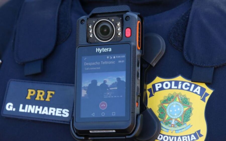 Cerca de 6 mil policiais rodoviários federais vão usar câmeras a partir de 2024