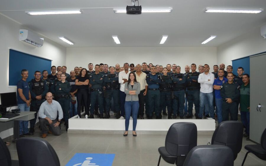 Polícia Militar homenageia policial transferido para reserva em Coxim