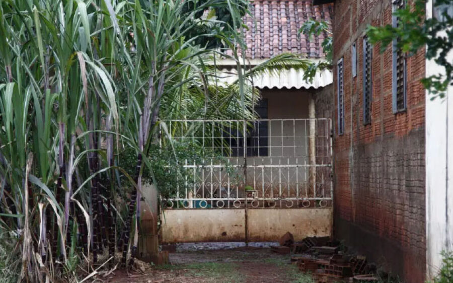 Suspeito de estrangular e matar idoso a golpes de facão é preso
