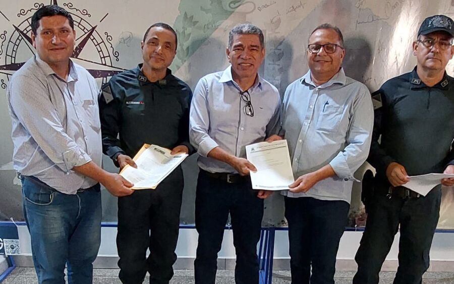 Secretário de Educação de Rio Verde,  Professor Valter Costa, reúne no  Comando Geral da PM