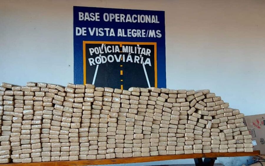 Homem é preso ao ser flagrado transportando 481 quilos de maconha, na MS-164