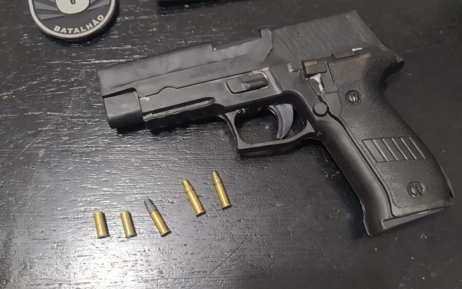 Polícia Militar de Angélica prende jovens com munições, drogas e simulacro de arma de fogo
