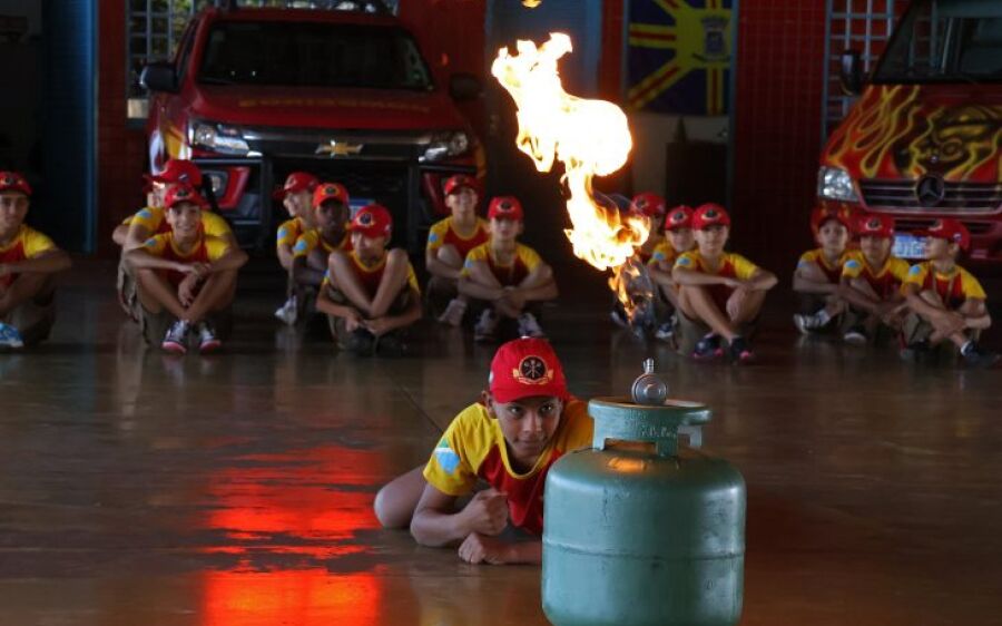 Com atenção e cuidado, Projeto Bombeiros do Amanhã beneficia 850 crianças e adolescentes em MS