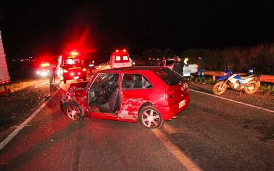 Criança é arremessada de veículo e morre na BR-262