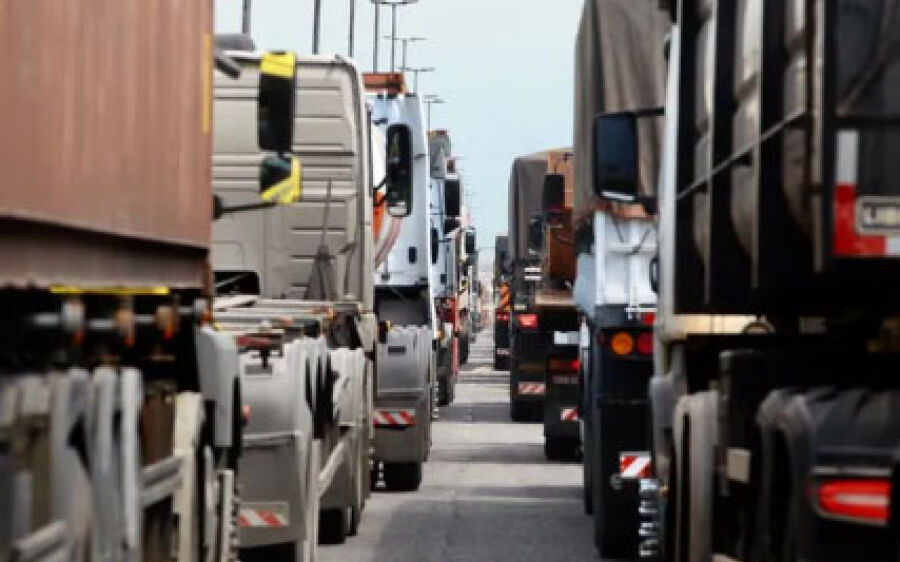 Lula sanciona retorno do exame toxicológico obrigatório para motoristas profissionais