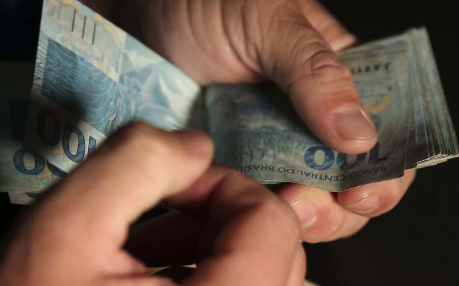 Caixa paga Bolsa Família com novo adicional de R$ 50 a NIS de final 4