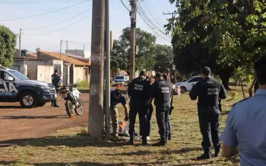 Com bomba e tiros de festim, PM realiza treinamento nesta noite na Capital