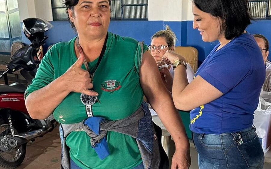 Coordenadoria de Imunização  realiza vacinação contra  COVID-19, influenza em Rio Verde 