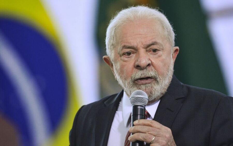 Lula sanciona lei que obriga o  pagamento de salários iguais para  homens e mulheres na mesma função