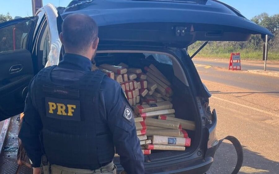 Com veículo roubado homem é preso com 362 quilos de maconha na BR-262