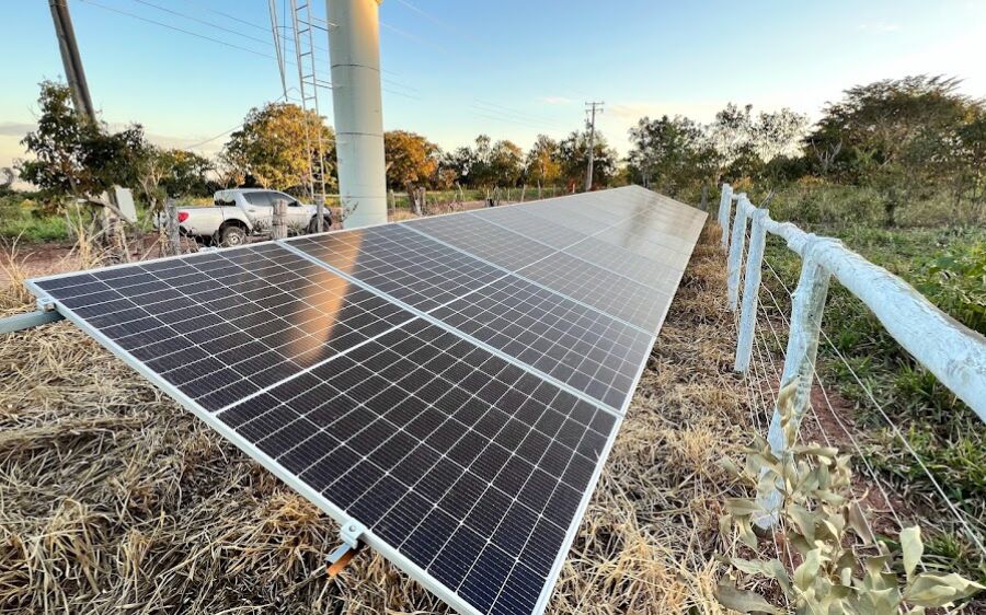 Energia solar beneficia  produtores rurais e moradores de associações em Coxim