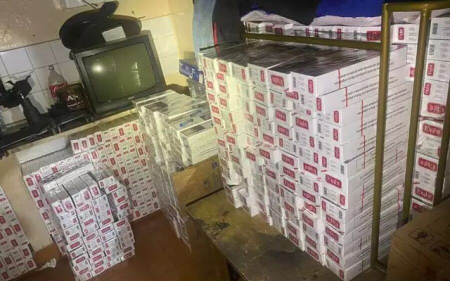Policiais flagrados com contrabando de cigarro são afastados
