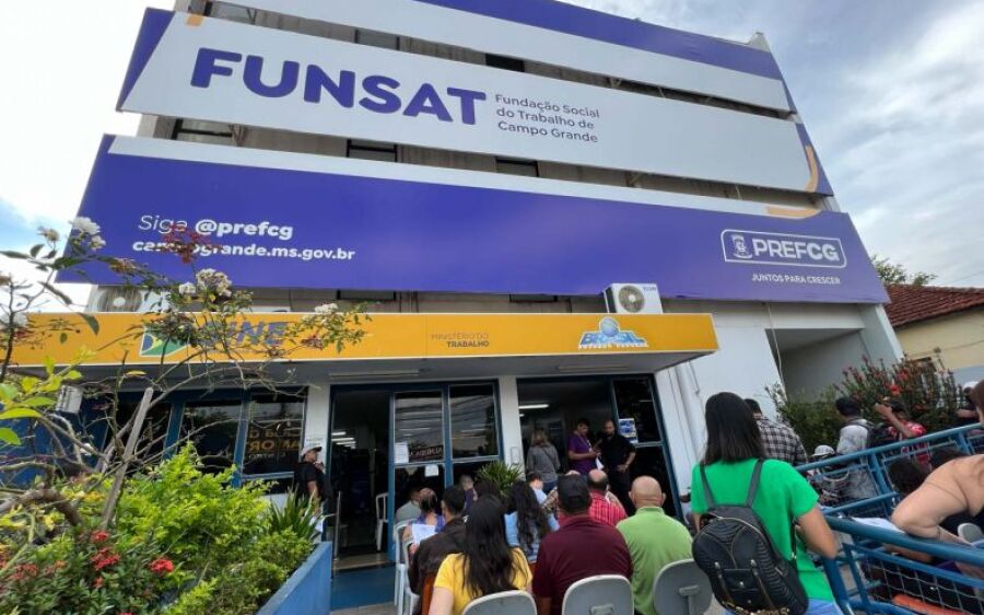 Funsat oferece mais de 1.800 vagas de emprego em 192 funções nesta quarta- feira