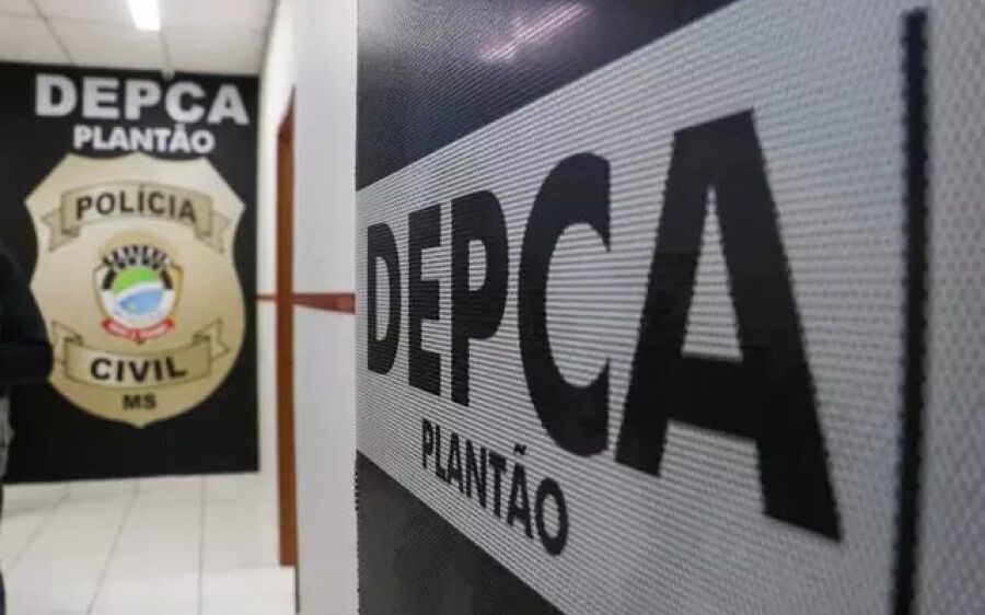 Crianças de três e quatro anos são resgatadas de casa em chamas por vizinhos na Capital