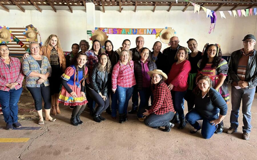 Prefeito Réus Fornari prestigia a Festa Junina da APAE de Rio Verde. 