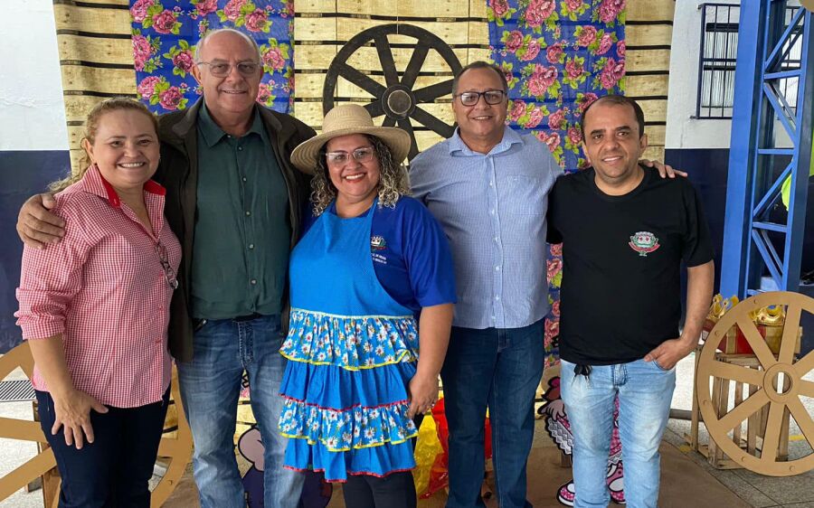 Prefeito Réus Fornari  prestigia festa junina nas  Escolas Municipais