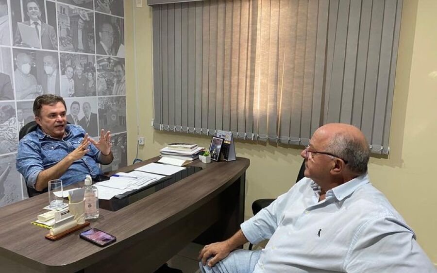 Prefeito Réus Fornari se reúne com  Deputado Federal Vander Loubet e debate emendas e verbas para Ri