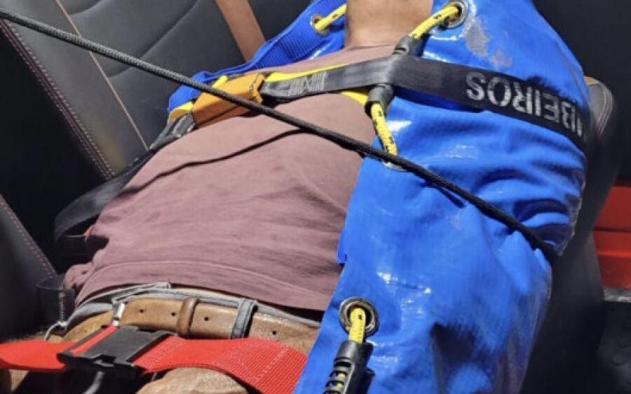 Bombeiros de Coxim trabalham por mais de 10 horas para socorrer peão no Pantanal