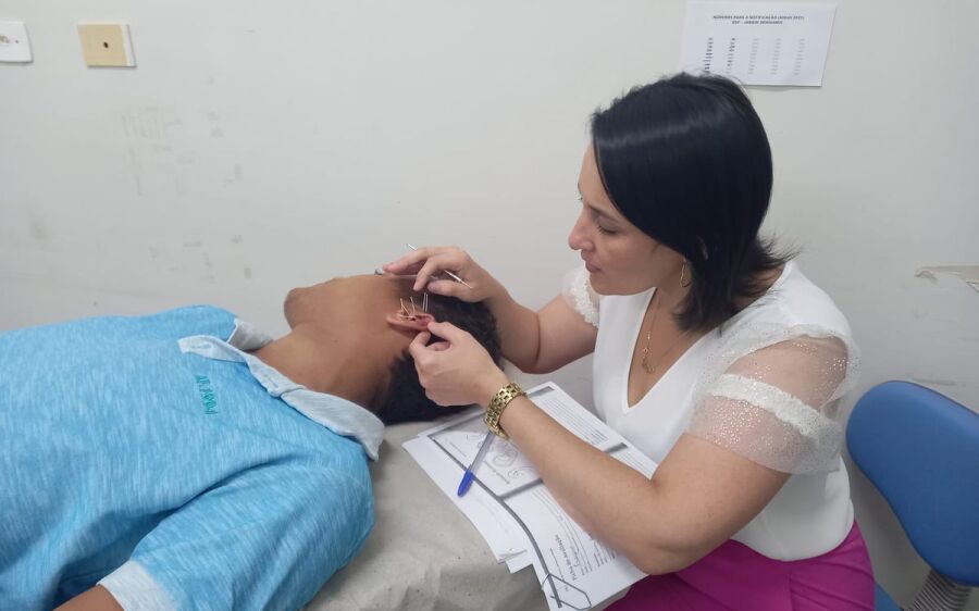 Prefeitura inicia novo grupo de Tabagismo com auriculoterapia em Rio Verde.