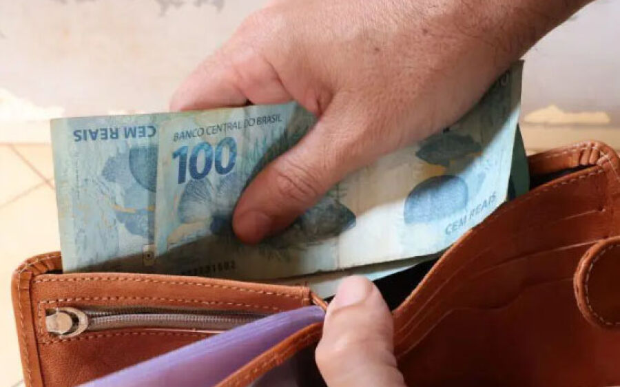 Salário dos 85 mil servidores estaduais de MS ja está dinsponível