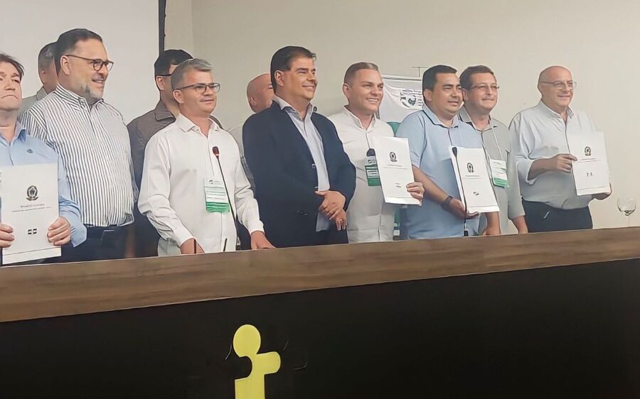 Prefeito Réus Fornari participa de assembleia do  COINTA que contou com apresentação do  projeto de 