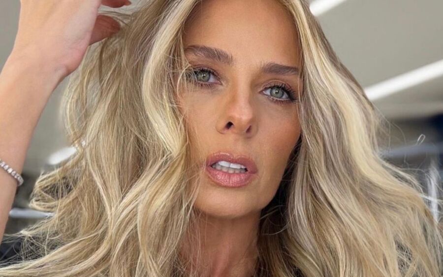 Adriane Galisteu abre o jogo sobre posar nua novamente.