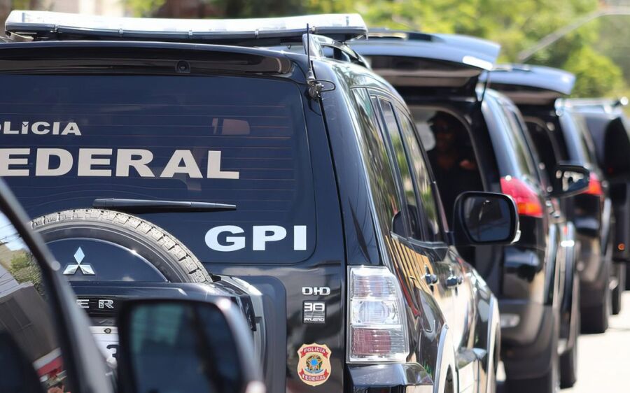 PF faz ação contra suspeitos de aliciar menores para Estado Islâmico