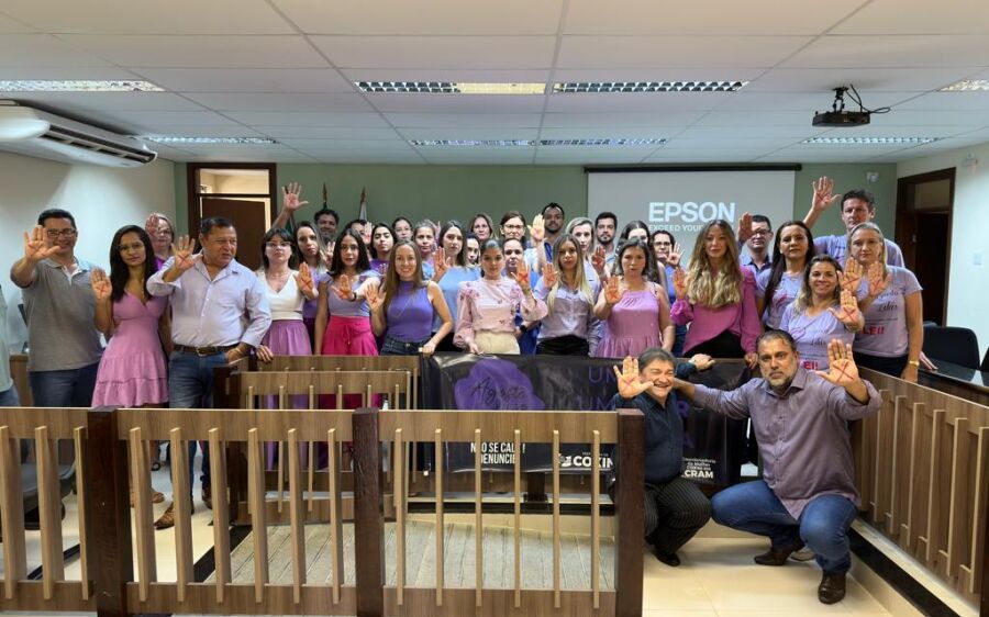 Roda de conversa sobre a campanha Agosto Lilás  reúne funcionários do Fórum e autoridades em Coxim
