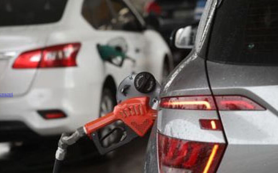 Petrobras anuncia aumento de R$ 0,41 no preço da  gasolina e de R$ 0,78 no diesel