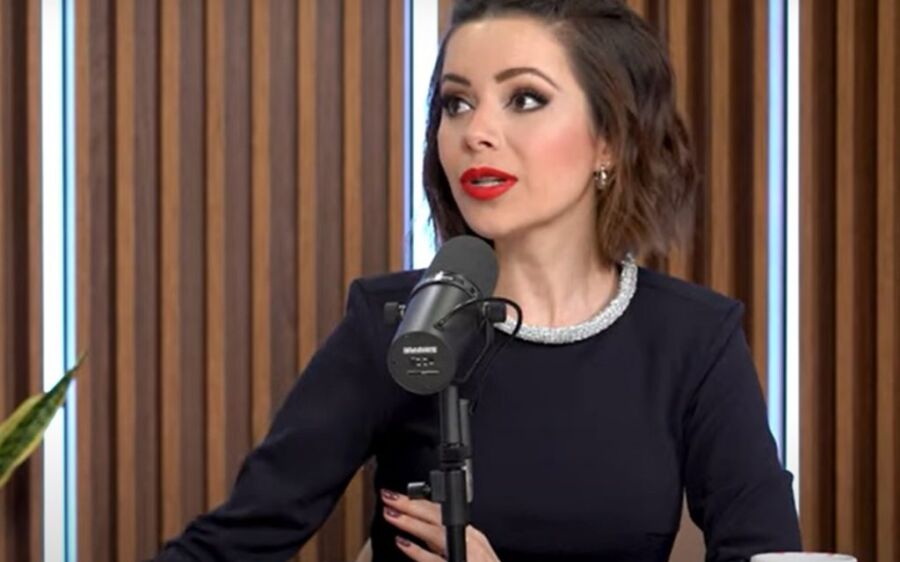 Sandy explica por que não mostra o rosto do filho