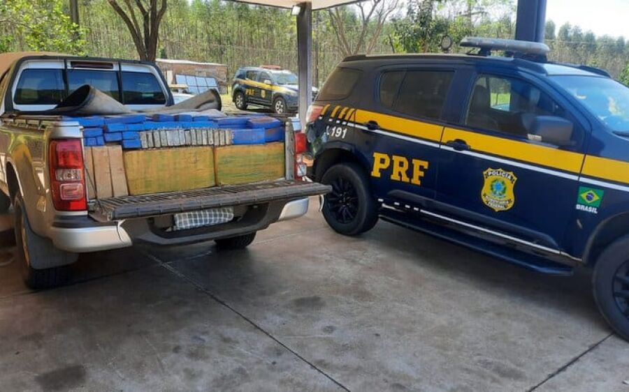 Caminhonete roubada é recuperada com 1.121 quilos de maconha na BR-158