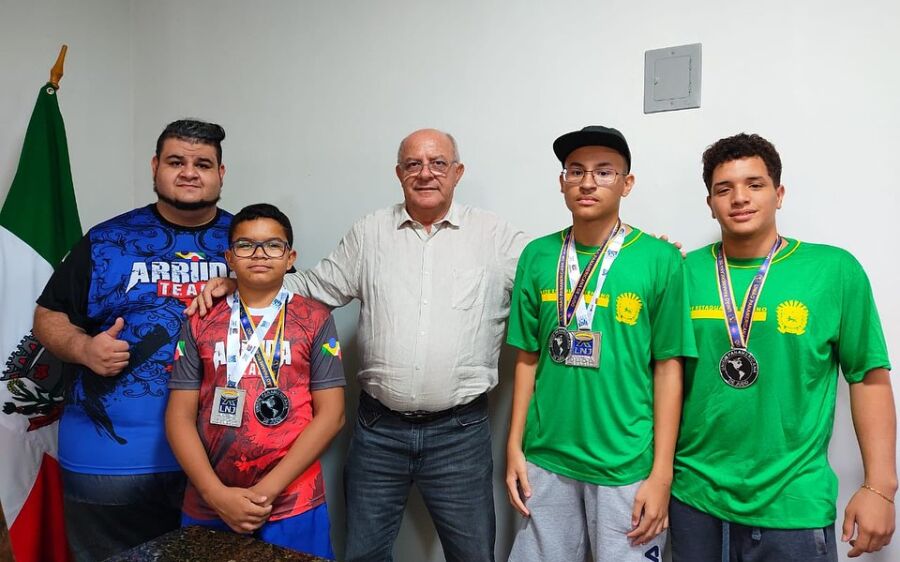 Prefeito Réus recebe atletas de Rio Verde vencedores em Campeonato Brasileiro e Panamericano de Judô