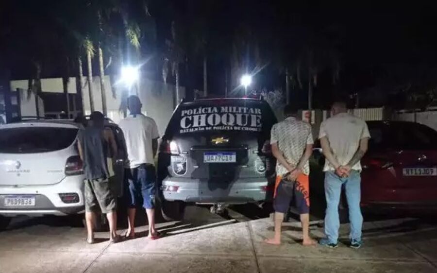 De Brasília, quadrilha é presa por trazer carros roubados para MS