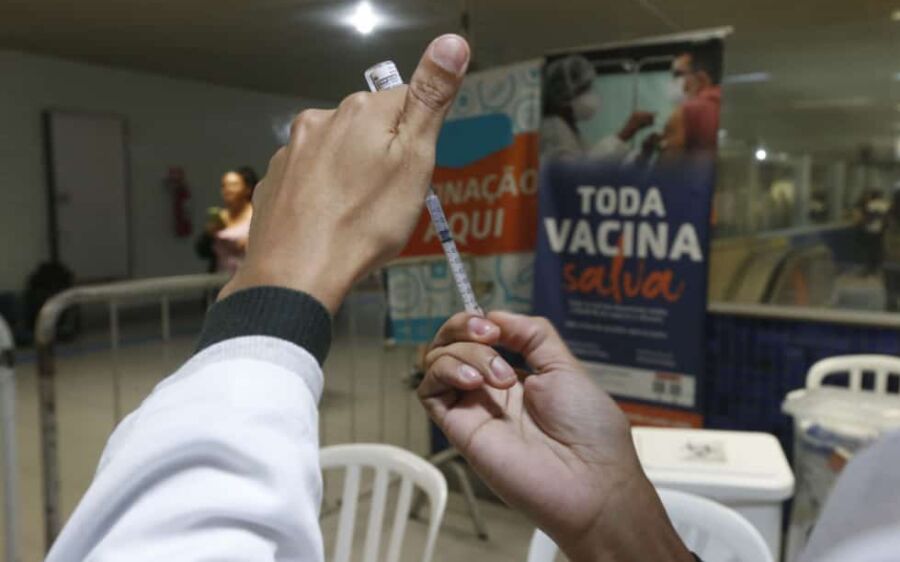 Anvisa autoriza nova fase de testes com vacina brasileira contra covid
