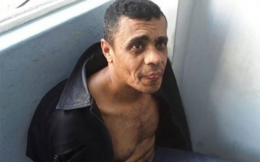 Adélio recusa tratamento e vive impasse na prisão 5 anos após facada em Bolsonaro