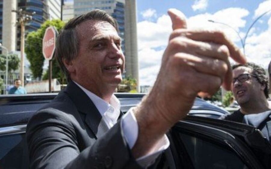 Cirurgias de Jair Bolsonaro transcorreram de forma satisfatória, diz equipe médica
