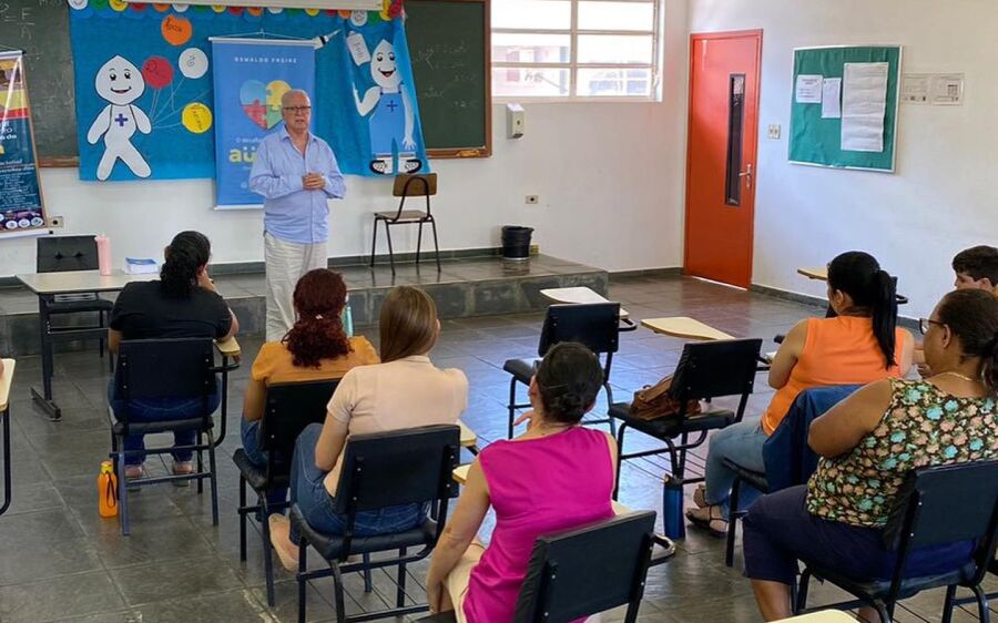 Oswaldo Freire aborda o Mundo do Autismo com técnicas do Núcleo Multiprofissional em Rio Verde