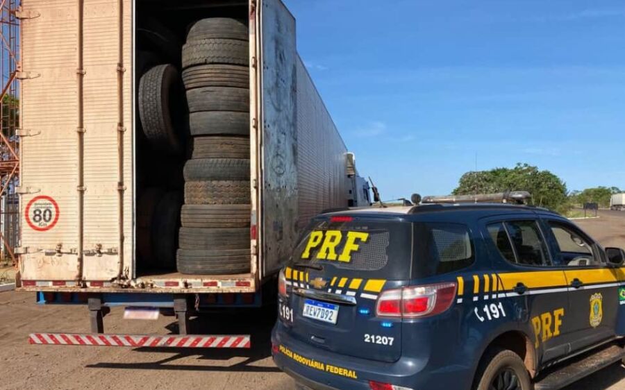 Motorista é preso com 360 pneus de origem estrangeira na BR-267, em Nova Alvorada do Sul