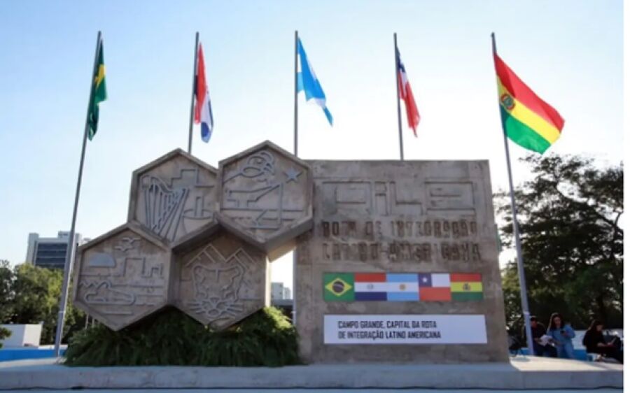 Monumento em Campo Grande destaca rota que liga Brasil ao Chile