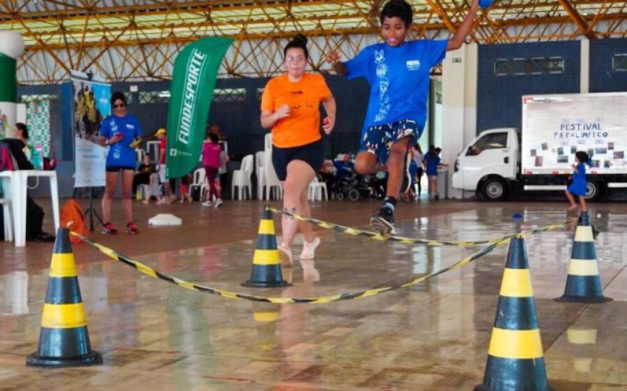 Festival Paralímpico celebra a inclusão de crianças e adolescentes com experiências esportivas