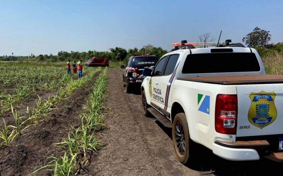 Corpo de homem em decomposição é encontrado em valeta