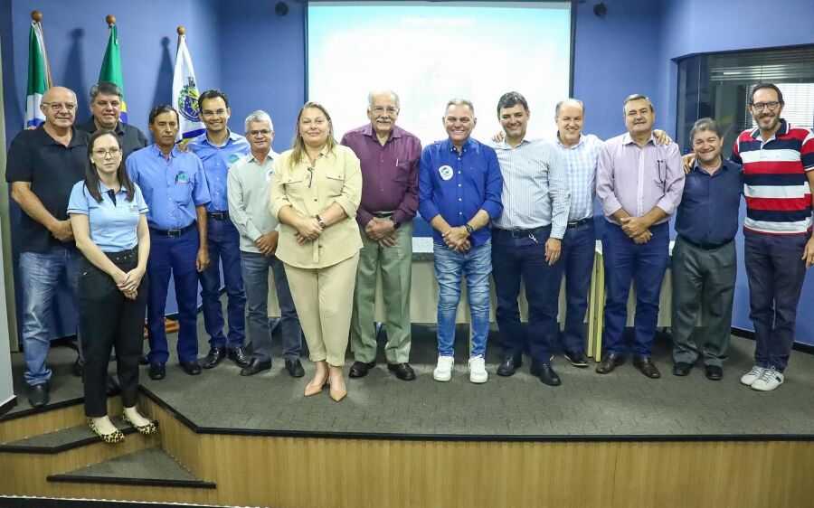 Prefeito Réus Fornari participa da Assembleia Extraordinária COINTA em São Gabriel do Oeste. 