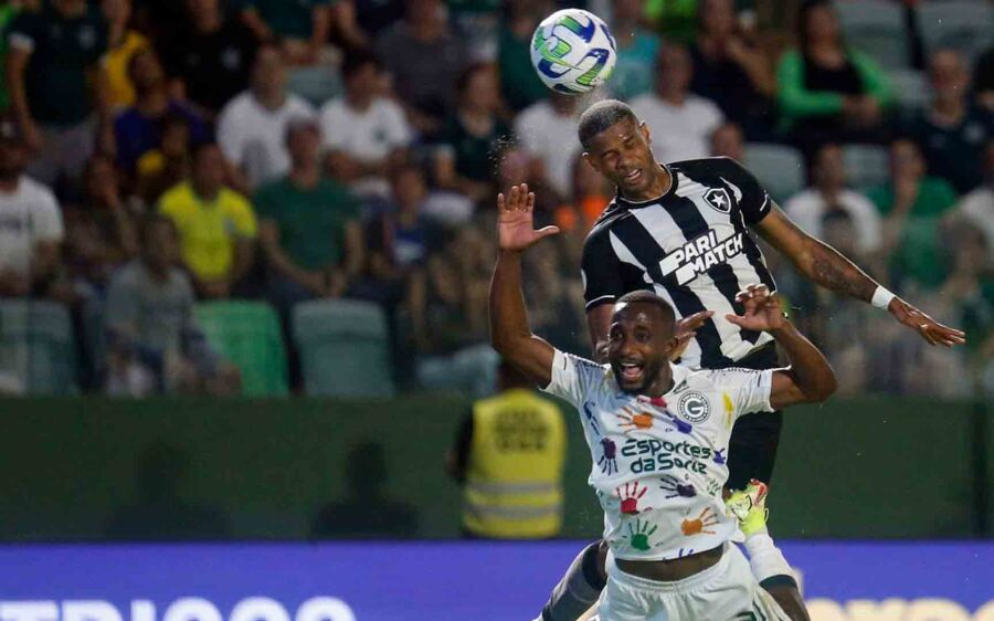 Botafogo recebe o Goiás e tenta voltar a vencer no brasileirão nesta segunda